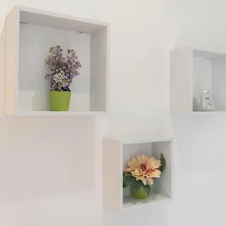 Vittoria Apartment *